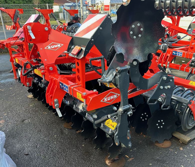 Kuhn OPTIMER L300 - الأمشاط الزراعية: صور 1 Kuhn OPTIMER L300 - الأمشاط الزراعية: صور 1