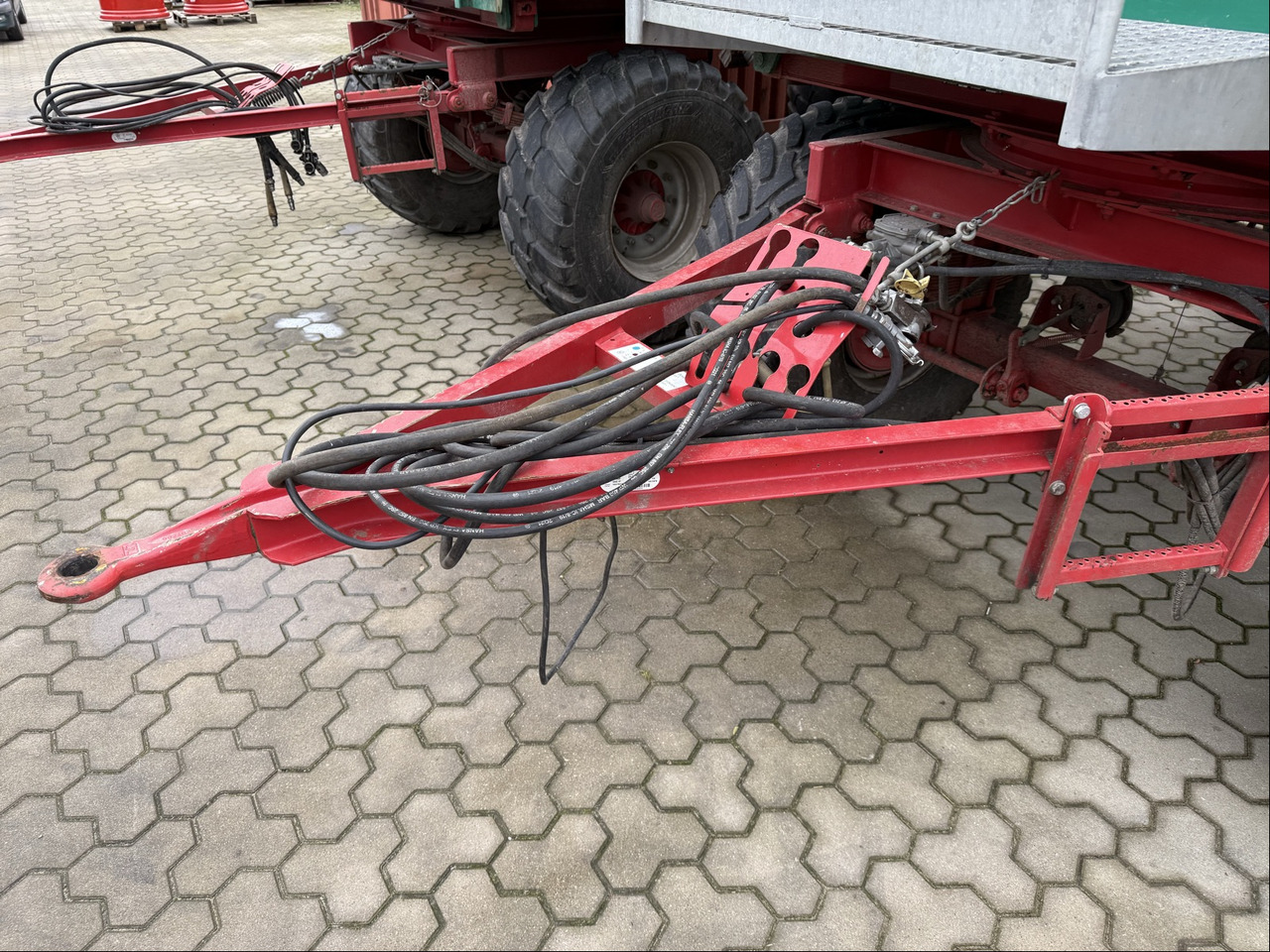 Lomma ZDK 1802 Dreiseitenkipper - قلابات: صور 5 Lomma ZDK 1802 Dreiseitenkipper - قلابات: صور 5