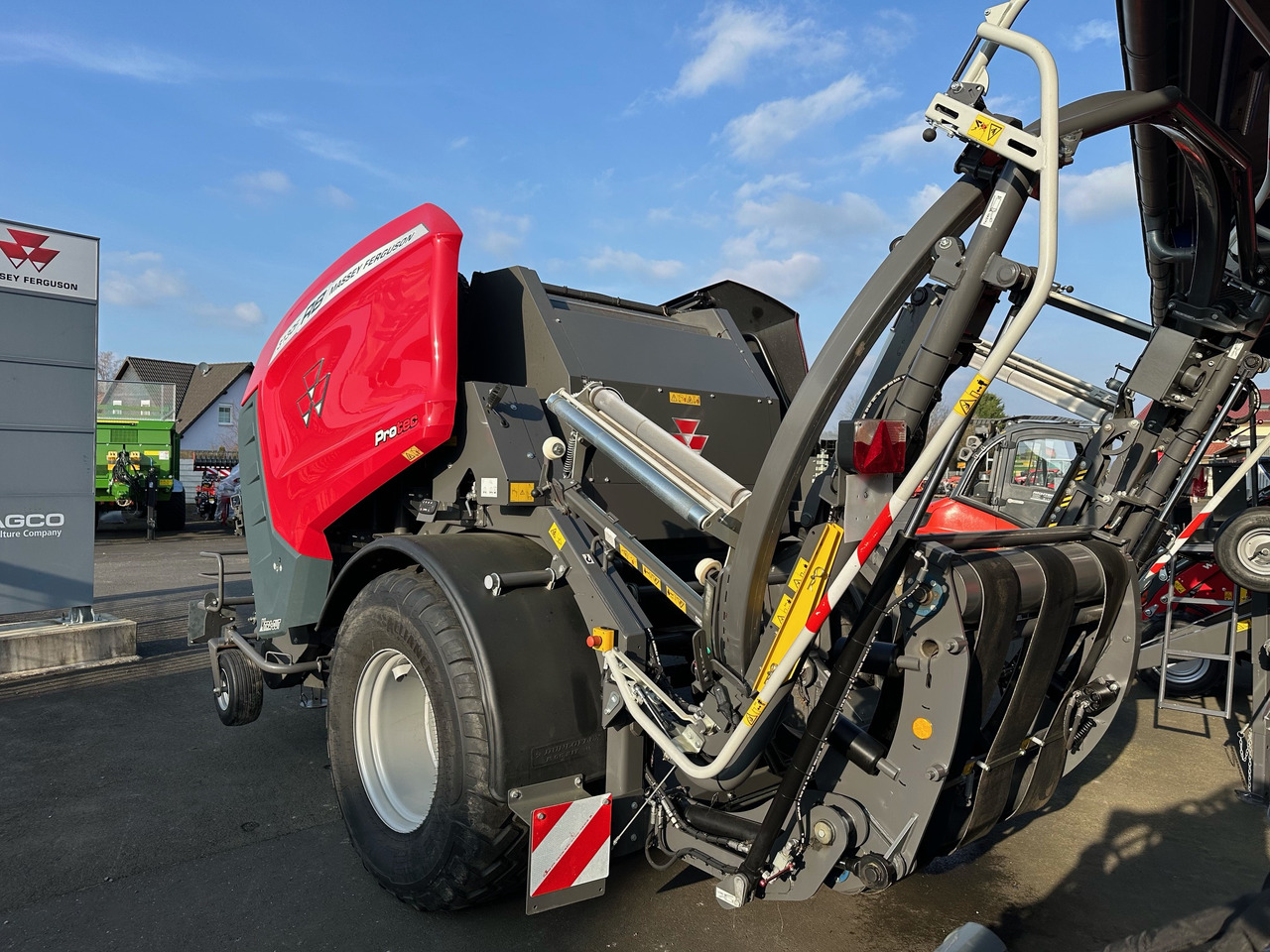 Massey Ferguson 3130 F P-W-Kombi 25Messer - معدات القش: صور 4 Massey Ferguson 3130 F P-W-Kombi 25Messer - معدات القش: صور 4