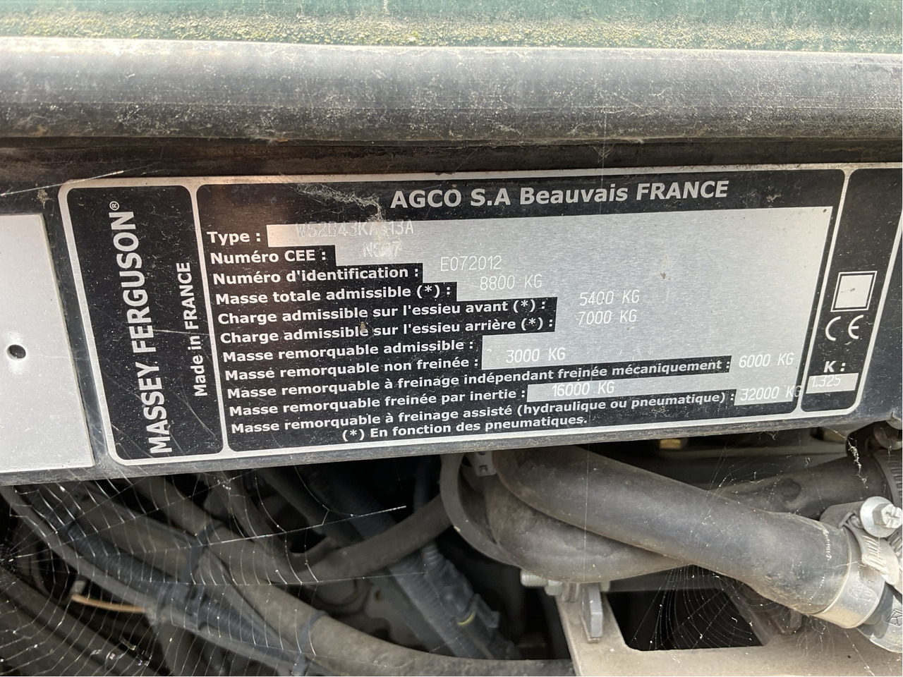 Massey Ferguson 6614 Dyna 6 - جرار: صور 2 Massey Ferguson 6614 Dyna 6 - جرار: صور 2