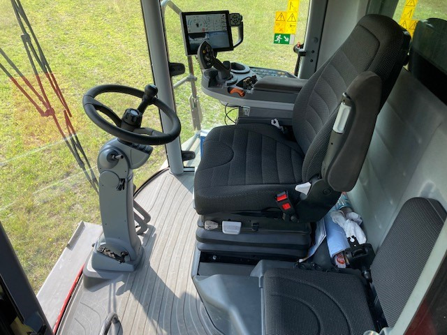 Massey Ferguson 7370 Beta - حصادة شاملة: صور 4 Massey Ferguson 7370 Beta - حصادة شاملة: صور 4