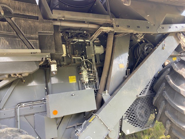 Massey Ferguson 7370 Beta - حصادة شاملة: صور 5 Massey Ferguson 7370 Beta - حصادة شاملة: صور 5