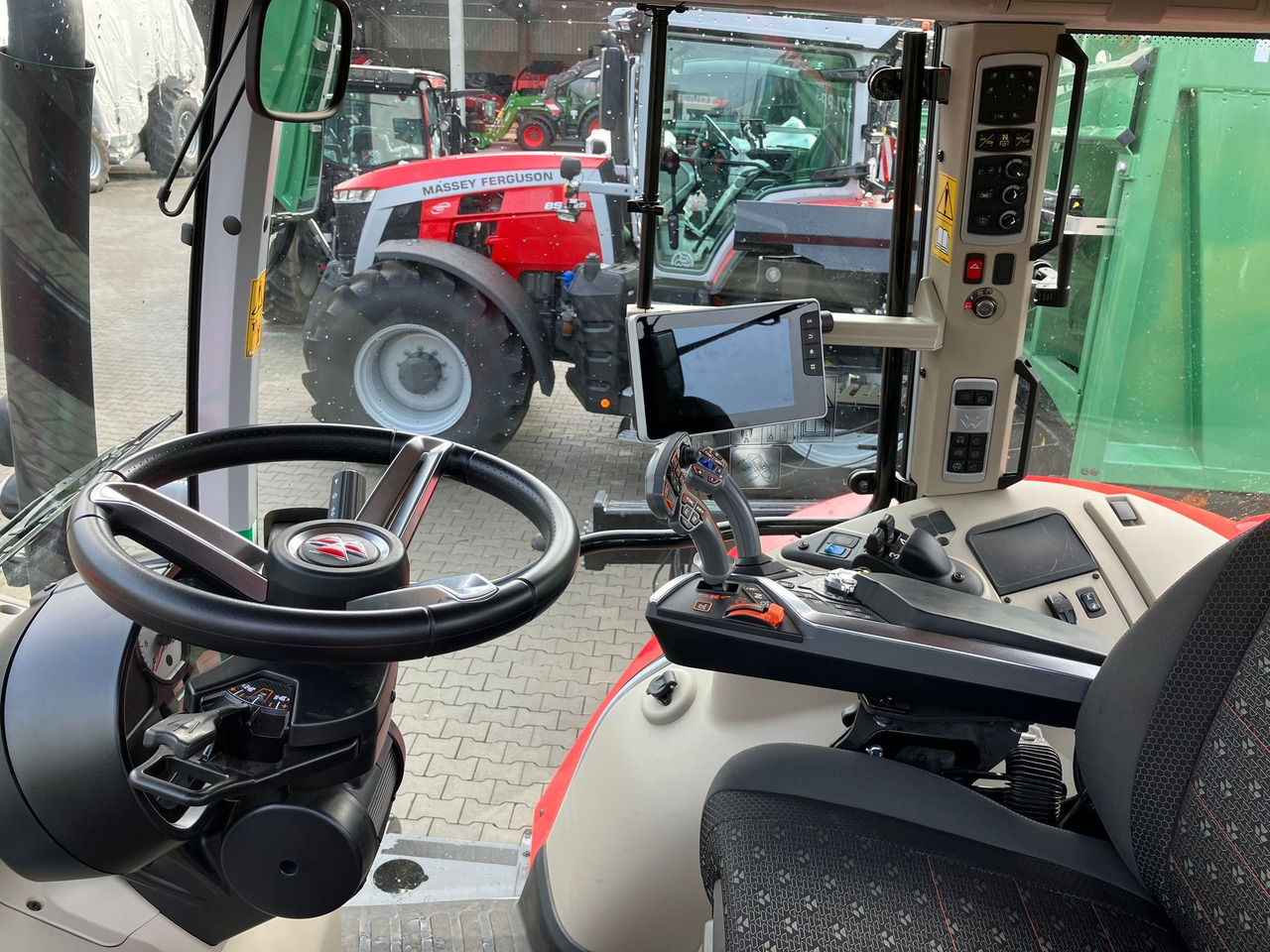 Massey Ferguson 7S.210 Dyna-VT EXCLUSIVE - جرار: صور 2 Massey Ferguson 7S.210 Dyna-VT EXCLUSIVE - جرار: صور 2