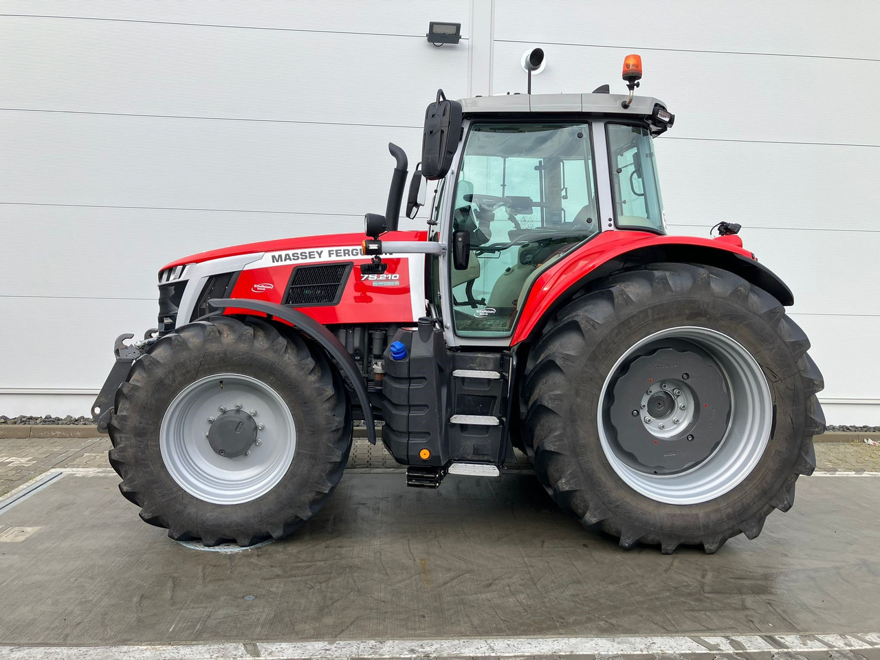 Massey Ferguson 7S.210 Dyna-VT EXCLUSIVE - جرار: صور 1 Massey Ferguson 7S.210 Dyna-VT EXCLUSIVE - جرار: صور 1