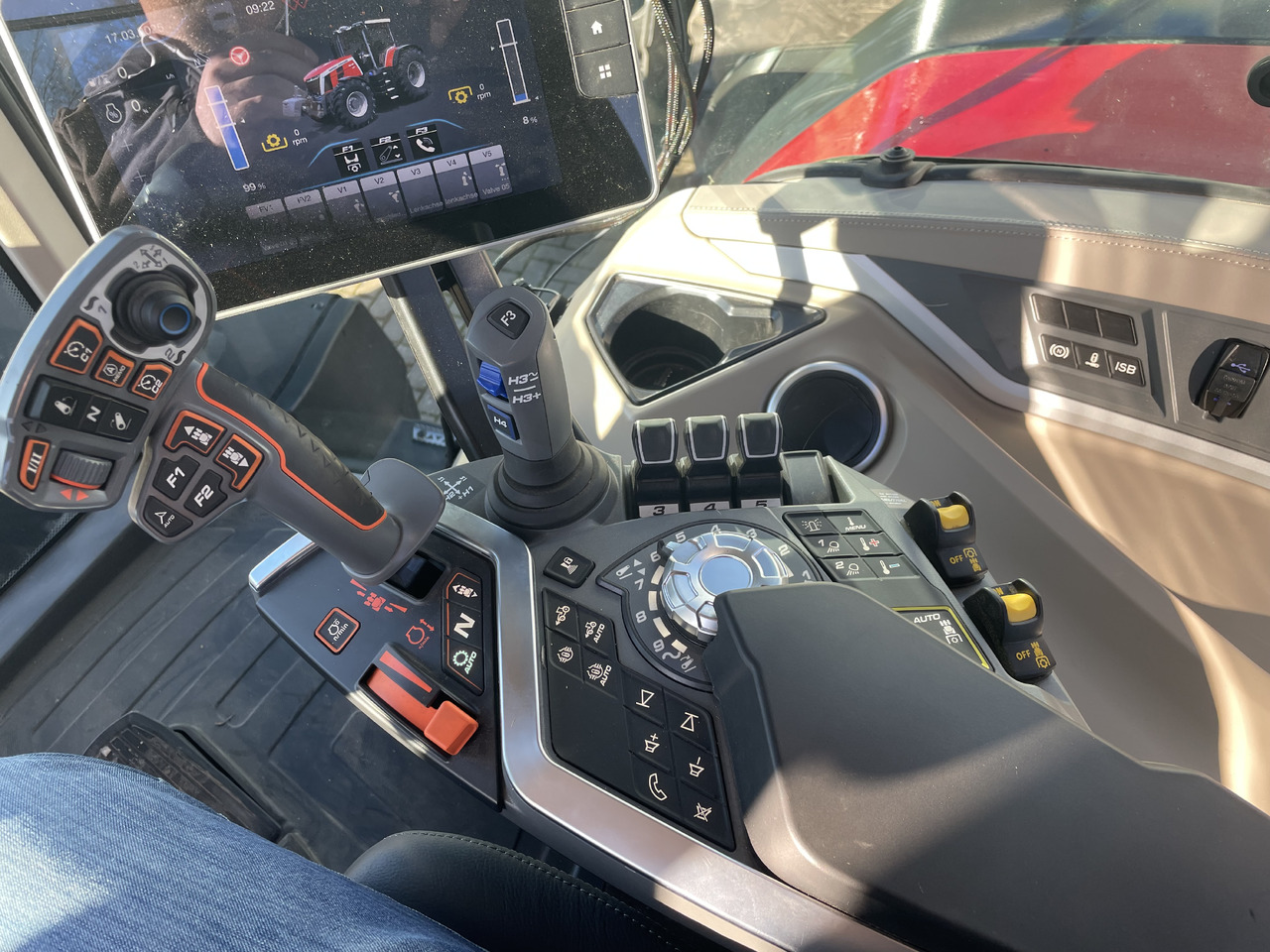 Massey Ferguson 8S.265 Dyna-VT EXCLUSIVE - جرار: صور 4 Massey Ferguson 8S.265 Dyna-VT EXCLUSIVE - جرار: صور 4