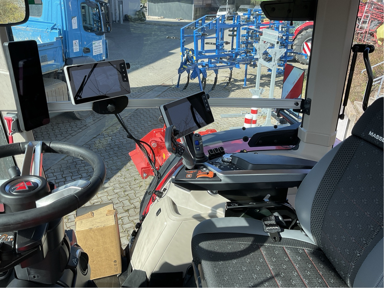 Massey Ferguson 8S.305 Dyna-VT EXCLUSIVE - جرار: صور 2 Massey Ferguson 8S.305 Dyna-VT EXCLUSIVE - جرار: صور 2