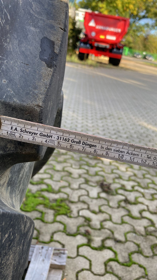 Michelin 650/65R34 710/75R42 - الإطارات والجنوط: صور 3 Michelin 650/65R34 710/75R42 - الإطارات والجنوط: صور 3