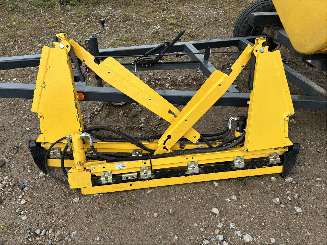 New Holland Schneidwerk Varifeed12.5 - حصادة شاملة: صور 3 New Holland Schneidwerk Varifeed12.5 - حصادة شاملة: صور 3