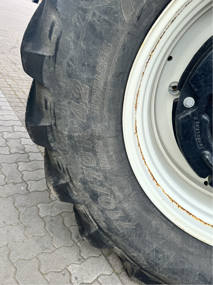New Holland T7.315 - جرار: صور 3 New Holland T7.315 - جرار: صور 3