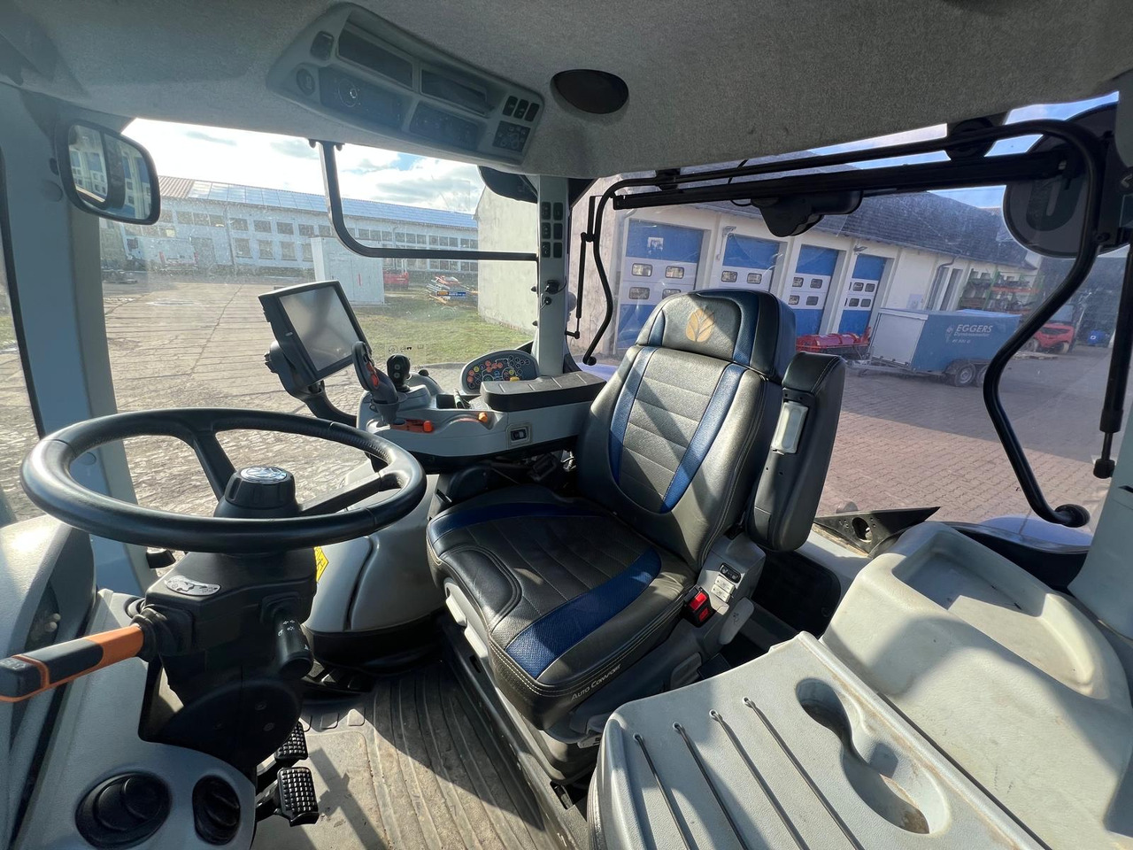 New Holland T7.315 - جرار: صور 2 New Holland T7.315 - جرار: صور 2