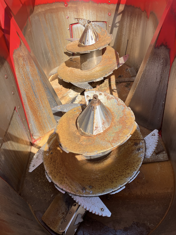 Peecon Biga 20-215 Twin Plus - آلة خلط وتوزيع الأعلاف: صور 4 Peecon Biga 20-215 Twin Plus - آلة خلط وتوزيع الأعلاف: صور 4