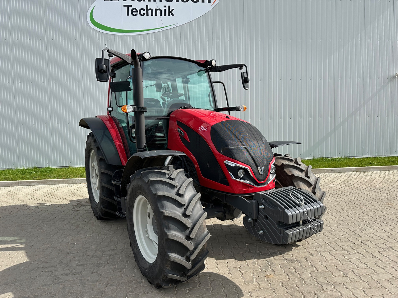 Valtra A105 MH - جرار: صور 1 Valtra A105 MH - جرار: صور 1