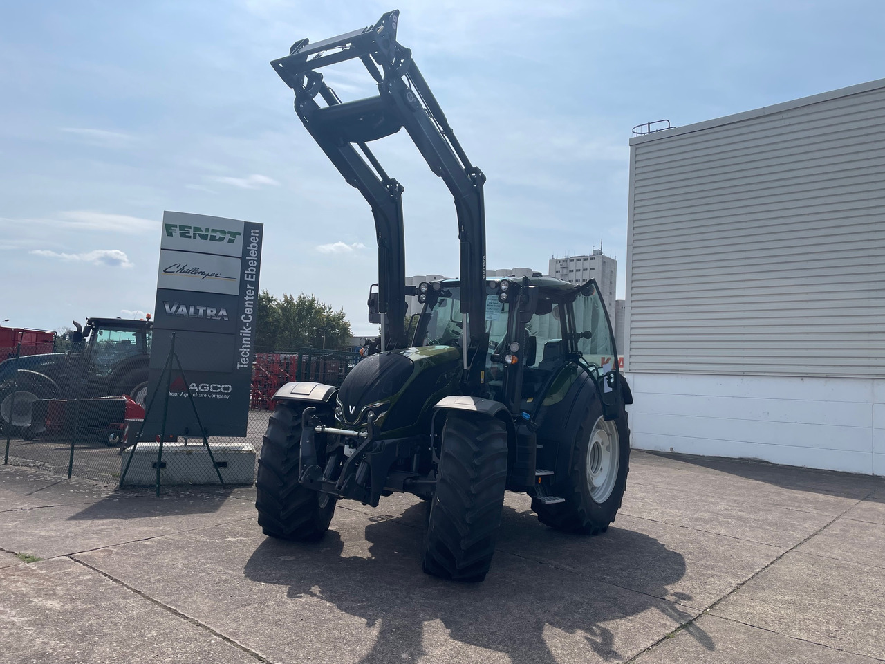 Valtra N155 EA 2B1 - جرار: صور 1 Valtra N155 EA 2B1 - جرار: صور 1
