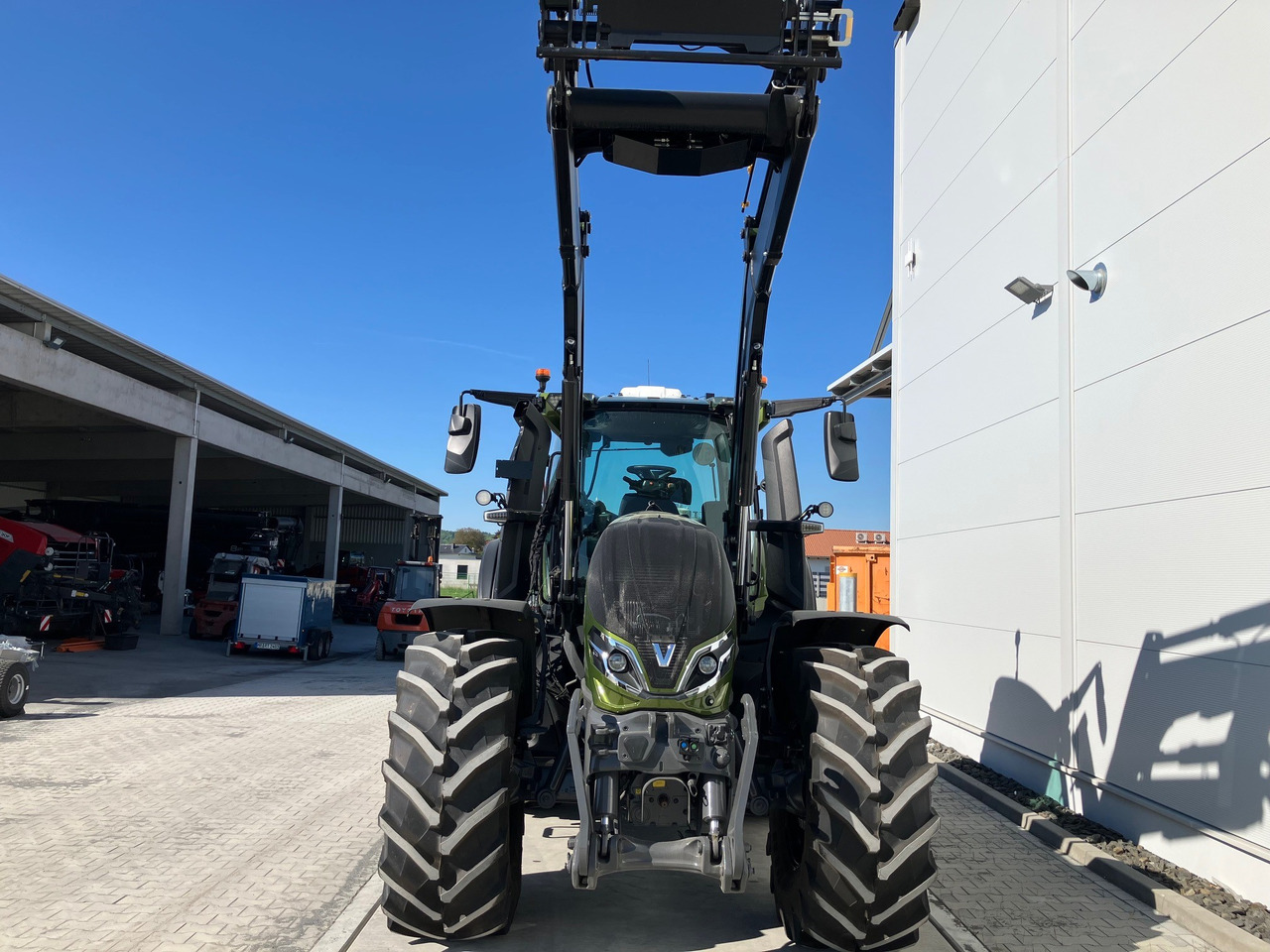 Valtra Q 285 - جرار: صور 5 Valtra Q 285 - جرار: صور 5