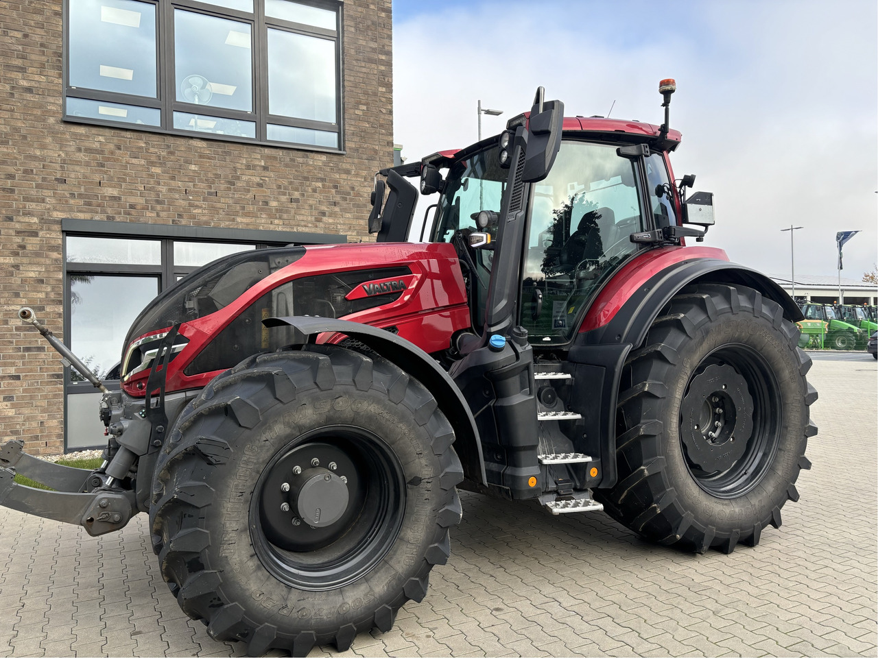 Valtra Q265 - جرار: صور 1 Valtra Q265 - جرار: صور 1