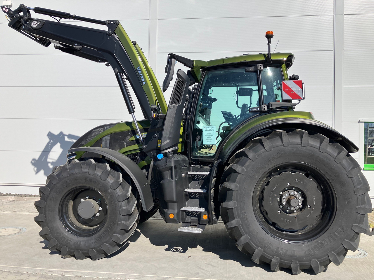 Valtra Q285 - جرار: صور 1 Valtra Q285 - جرار: صور 1