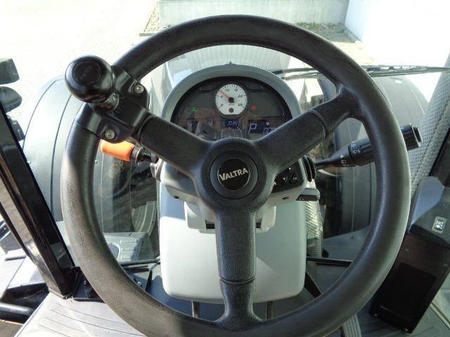 Valtra S274 - جرار: صور 4 Valtra S274 - جرار: صور 4