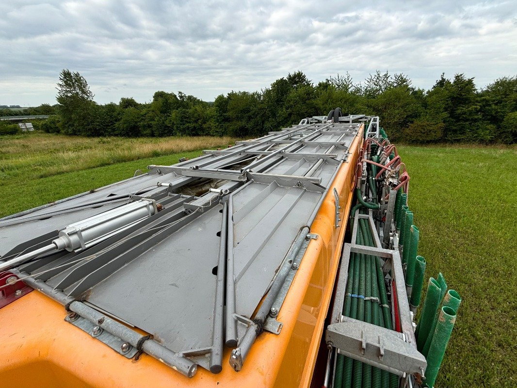 آلة رش الأسمدة Vredo VT 7138   SWINGMAX36 Gestänge: صور 17