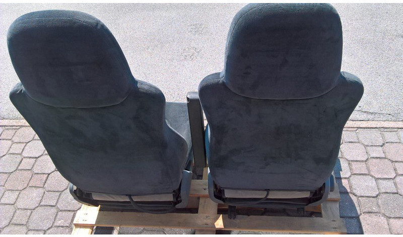 DAF XF 95 XF 105 CF 85 CF 75 - مقاعد السيارات - شاحنة: صور 2 DAF XF 95 XF 105 CF 85 CF 75 - مقاعد السيارات - شاحنة: صور 2