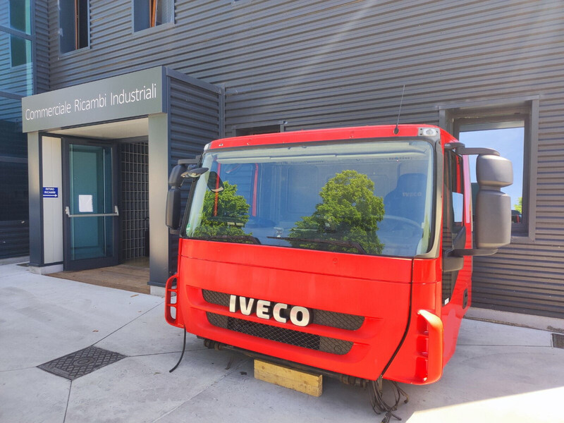 الكابينة والداخلية - شاحنة Iveco Stralis AD, Trakker DAY CAB: صور 6 الكابينة والداخلية - شاحنة Iveco Stralis AD, Trakker DAY CAB: صور 6