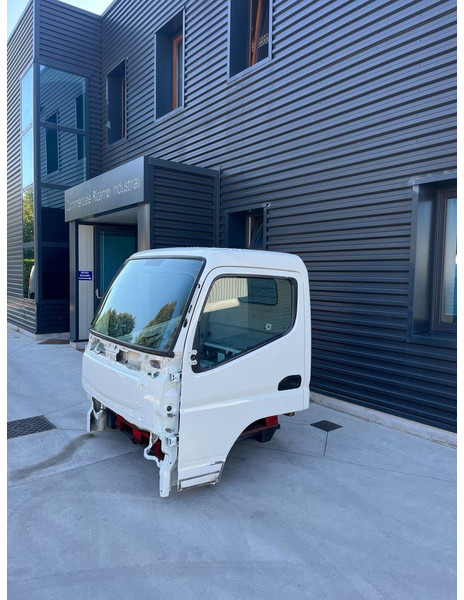 Mitsubishi CANTER S TYPE MODEL - الكابينة والداخلية - شاحنة: صور 4 Mitsubishi CANTER S TYPE MODEL - الكابينة والداخلية - شاحنة: صور 4