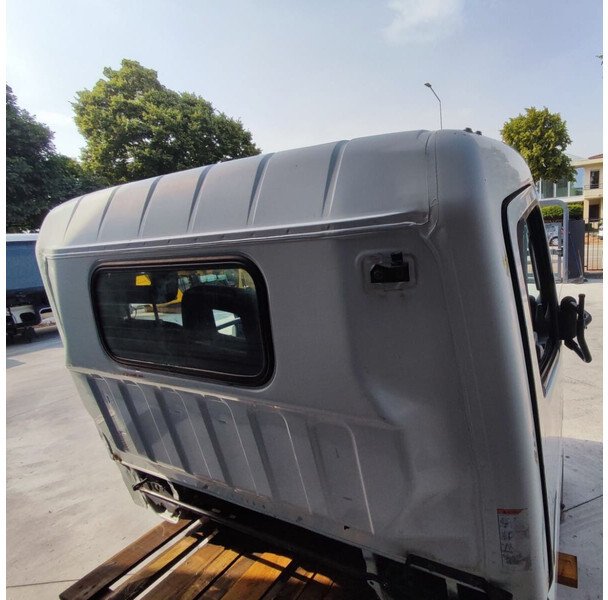 Mitsubishi CANTER " S TYPE " - الكابينة والداخلية - شاحنة: صور 3 Mitsubishi CANTER " S TYPE " - الكابينة والداخلية - شاحنة: صور 3