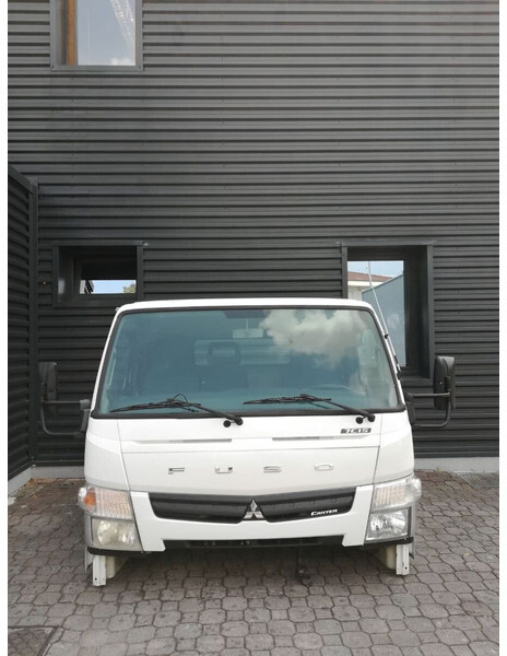 Mitsubishi Fuso CANTER C TYPE MODEL Euro 6, Euro 5, EEV - الكابينة والداخلية - شاحنة: صور 2 Mitsubishi Fuso CANTER C TYPE MODEL Euro 6, Euro 5, EEV - الكابينة والداخلية - شاحنة: صور 2
