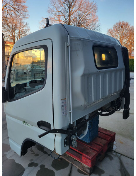 Mitsubishi Fuso "S" Fuso - الكابينة والداخلية - شاحنة: صور 5 Mitsubishi Fuso "S" Fuso - الكابينة والداخلية - شاحنة: صور 5
