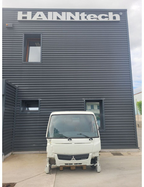 Mitsubishi Fuso S TYPE - NARROW - الكابينة والداخلية - شاحنة: صور 3 Mitsubishi Fuso S TYPE - NARROW - الكابينة والداخلية - شاحنة: صور 3