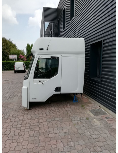 Renault PREMIUM DXI Euro 5 - الكابينة والداخلية - شاحنة: صور 2 Renault PREMIUM DXI Euro 5 - الكابينة والداخلية - شاحنة: صور 2