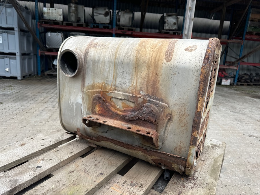 IVECO EXHAUST 504135187 - كاتم صوت - شاحنة: صور 2 IVECO EXHAUST 504135187 - كاتم صوت - شاحنة: صور 2