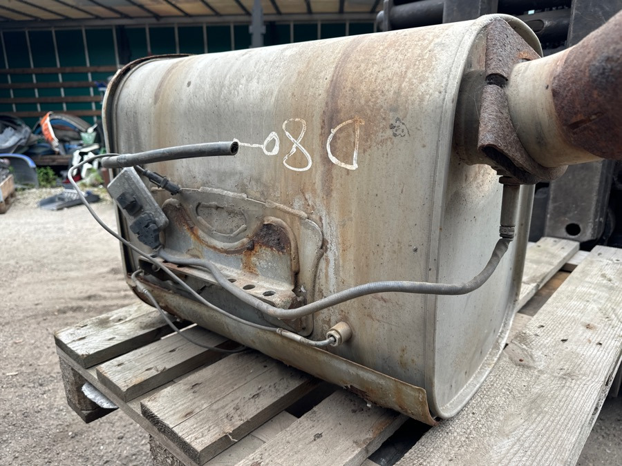 IVECO EXHAUST 504135187 - كاتم صوت - شاحنة: صور 1 IVECO EXHAUST 504135187 - كاتم صوت - شاحنة: صور 1
