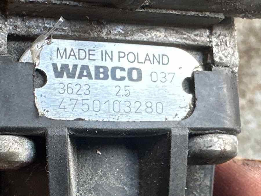 MAN 2,5 BAR VALVE 81.52101-6294 - صمام الفرامل - شاحنة: صور 3 MAN 2,5 BAR VALVE 81.52101-6294 - صمام الفرامل - شاحنة: صور 3