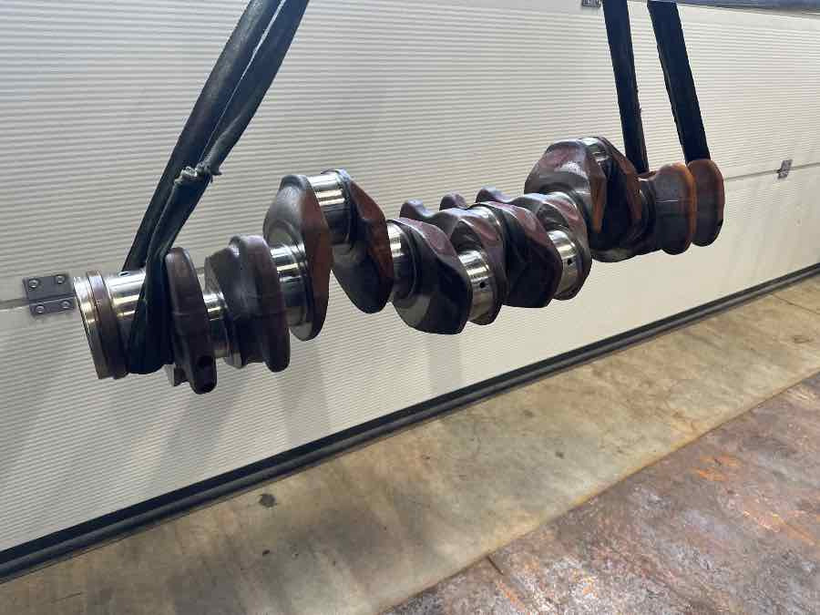 MAN CRANKSHAFT 51.02101-0834 - المحرك و قطع الغيار - شاحنة: صور 1 MAN CRANKSHAFT 51.02101-0834 - المحرك و قطع الغيار - شاحنة: صور 1