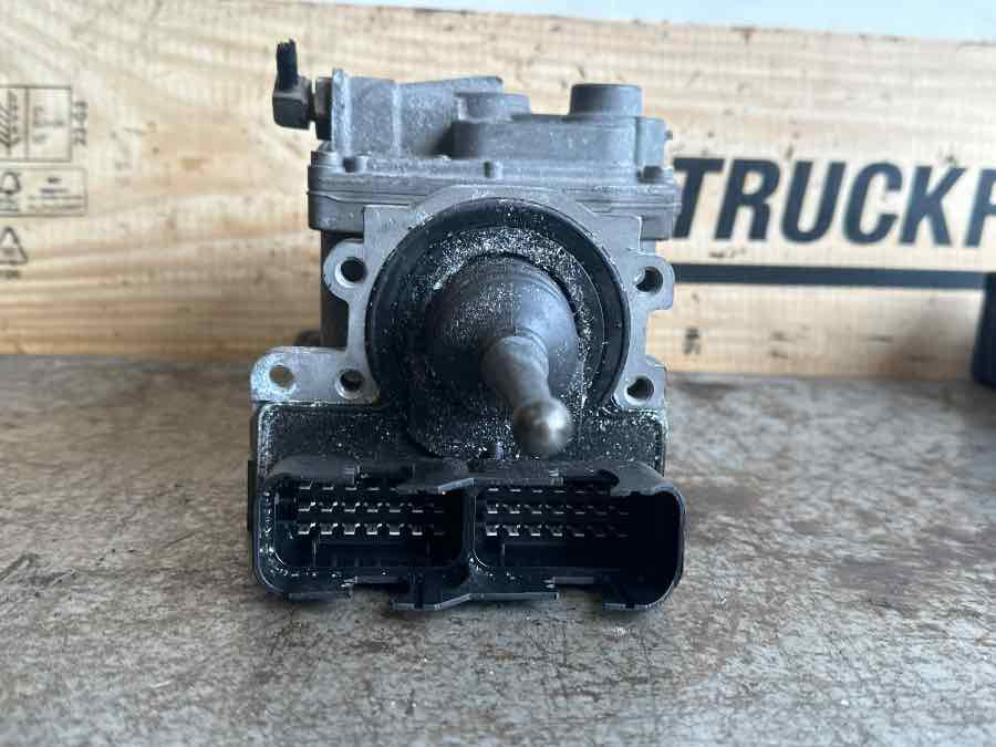 MAN FOOT BRAKE VALVE 81.52130-6312 - صمام الفرامل - شاحنة: صور 2 MAN FOOT BRAKE VALVE 81.52130-6312 - صمام الفرامل - شاحنة: صور 2