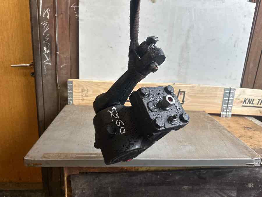 MAN STEERING GEAR 85.46200-6007 - قيادة السيارة - شاحنة: صور 2 MAN STEERING GEAR 85.46200-6007 - قيادة السيارة - شاحنة: صور 2