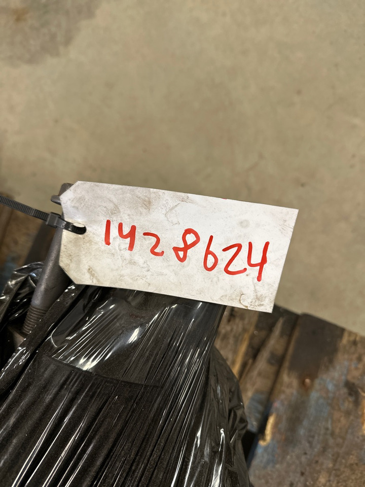 SCANIA CRANKSHAFT 1428624 - المحرك و قطع الغيار - شاحنة: صور 2 SCANIA CRANKSHAFT 1428624 - المحرك و قطع الغيار - شاحنة: صور 2