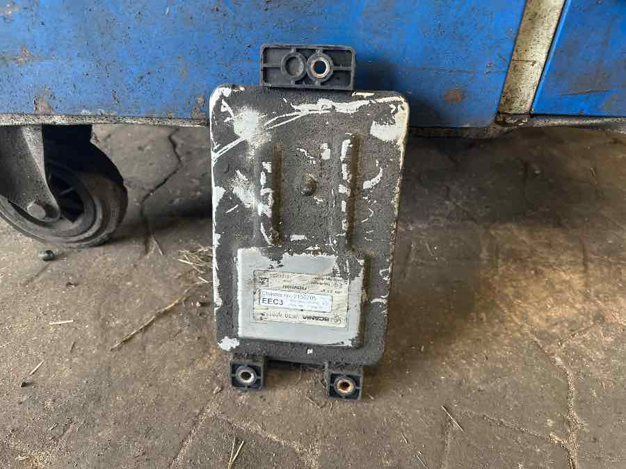 SCANIA ECU EEC  2735515 - النظام الكهربائي - شاحنة: صور 2 SCANIA ECU EEC  2735515 - النظام الكهربائي - شاحنة: صور 2