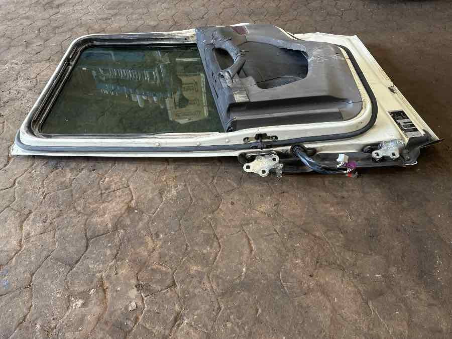 SCANIA L SERIE DOOR 2834797 - الكابينة والداخلية - شاحنة: صور 2 SCANIA L SERIE DOOR 2834797 - الكابينة والداخلية - شاحنة: صور 2