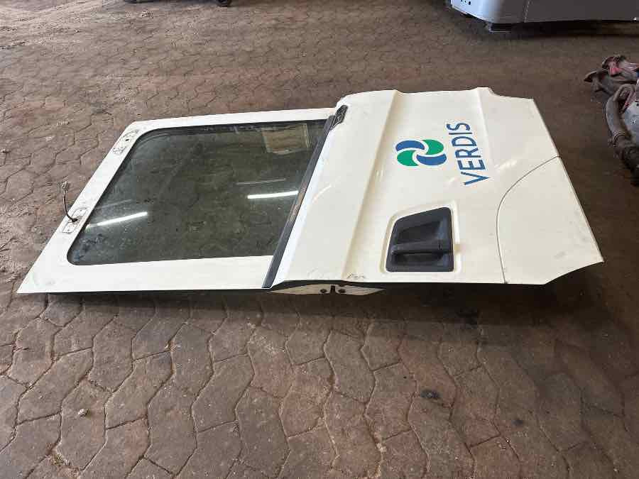 SCANIA L SERIE DOOR 2834797 - الكابينة والداخلية - شاحنة: صور 1 SCANIA L SERIE DOOR 2834797 - الكابينة والداخلية - شاحنة: صور 1