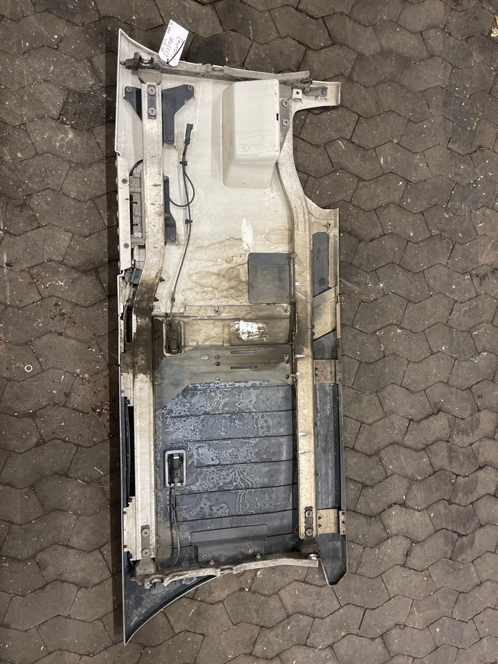 SCANIA LEFT SIDE PANEL - هيكل السيارة الخارجية - شاحنة: صور 2 SCANIA LEFT SIDE PANEL - هيكل السيارة الخارجية - شاحنة: صور 2