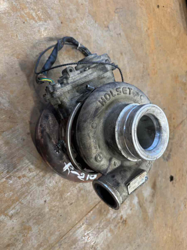 VOLVO TURBO 22017850 - المحرك و قطع الغيار - شاحنة: صور 1 VOLVO TURBO 22017850 - المحرك و قطع الغيار - شاحنة: صور 1