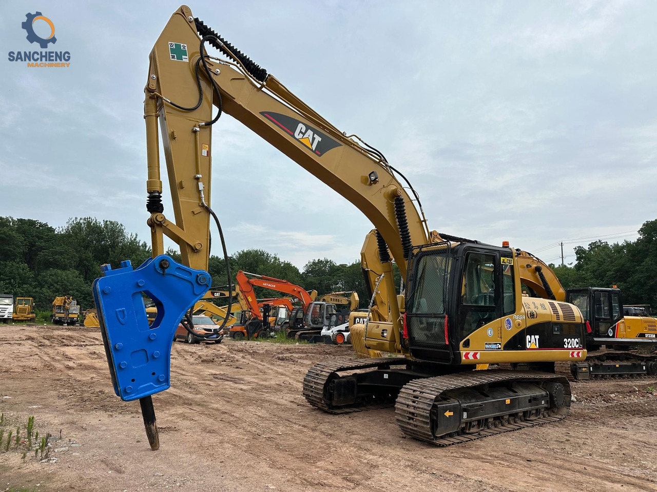 CAT 320CL - حفارات زحافة: صور 2 CAT 320CL - حفارات زحافة: صور 2