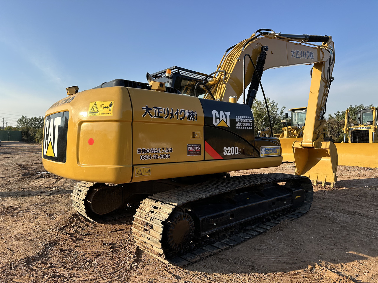 CAT 320D2L - حفارات زحافة: صور 3 CAT 320D2L - حفارات زحافة: صور 3