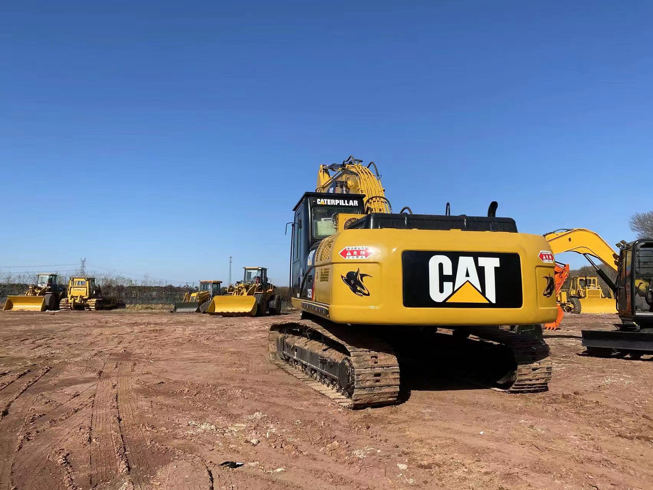 CAT 325D excavator - حفارات زحافة: صور 5 CAT 325D excavator - حفارات زحافة: صور 5