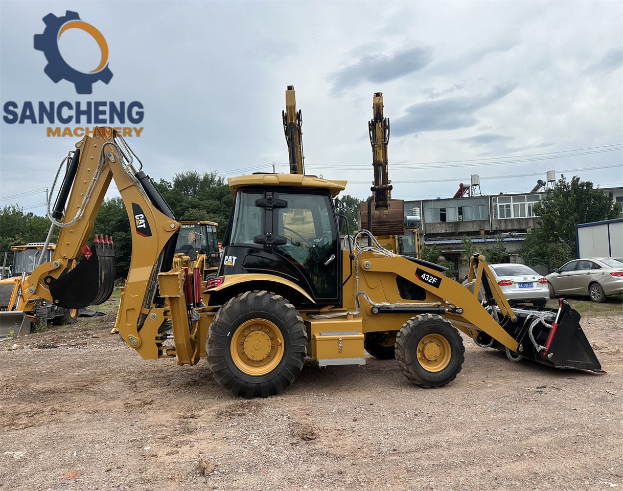 CAT 432F - حفار متعدد الاستخدام: صور 1 CAT 432F - حفار متعدد الاستخدام: صور 1