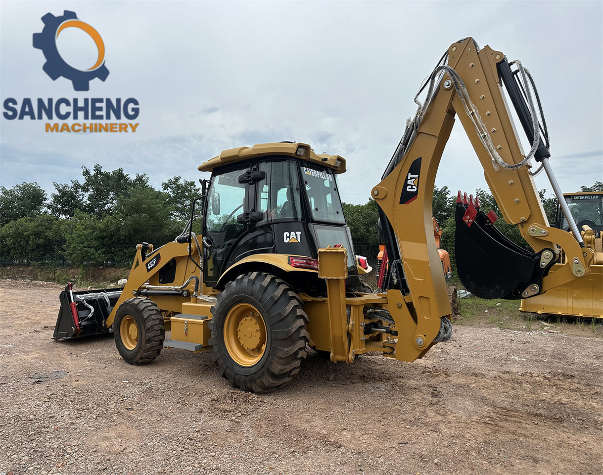 CAT 432F - حفار متعدد الاستخدام: صور 2 CAT 432F - حفار متعدد الاستخدام: صور 2