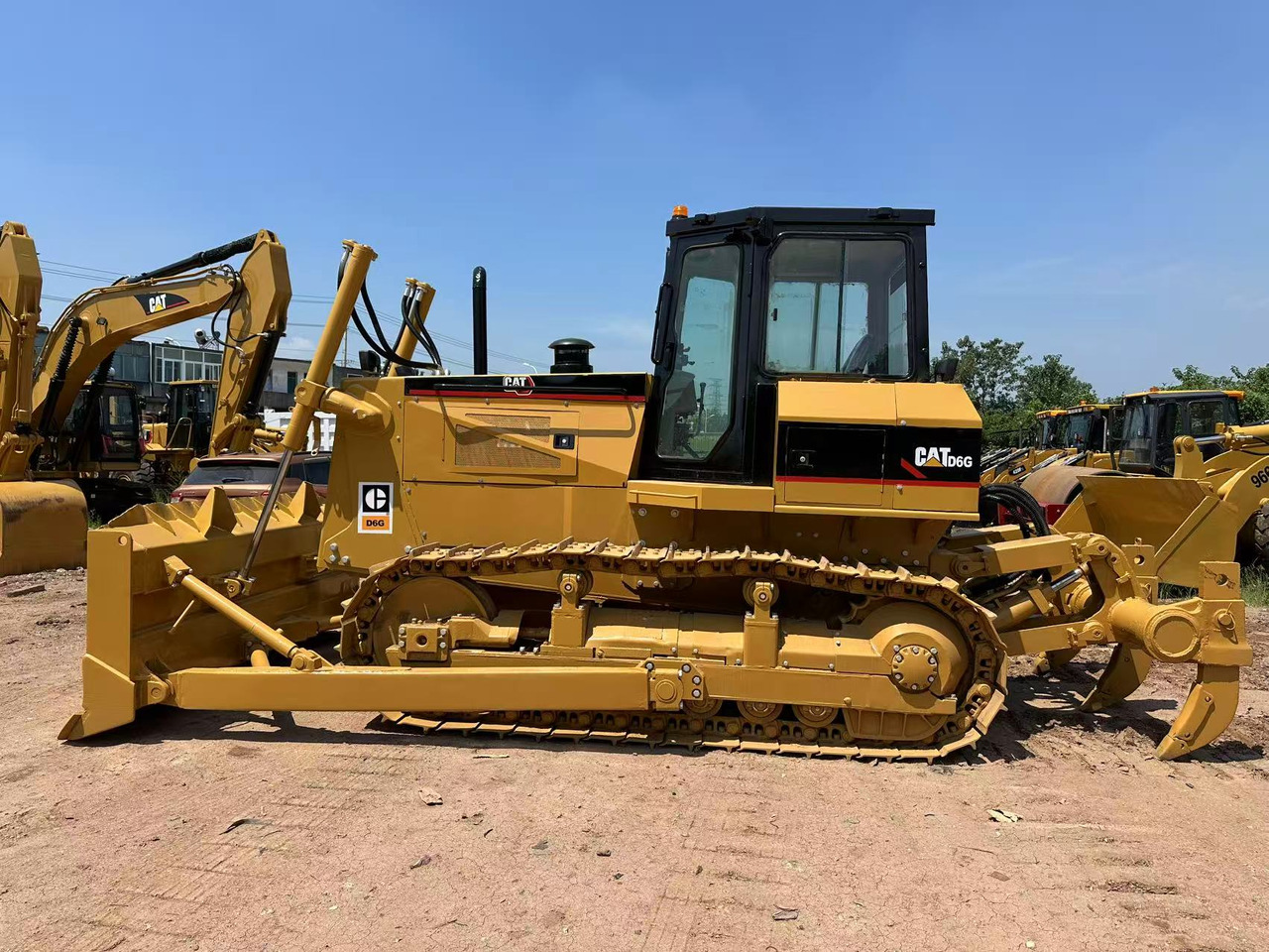 CAT D6G - بلدوزر: صور 3 CAT D6G - بلدوزر: صور 3
