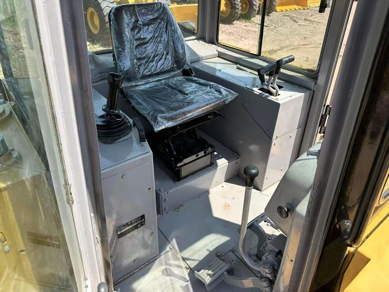 CAT D6G - بلدوزر: صور 5 CAT D6G - بلدوزر: صور 5