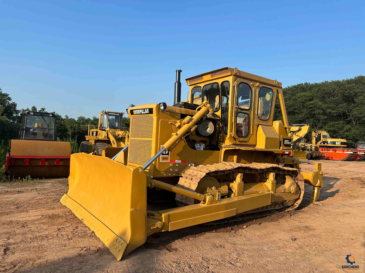 CAT D7G - بلدوزر: صور 2 CAT D7G - بلدوزر: صور 2